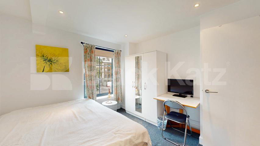 Bright & Spacious 2 Bed Apartment Moments from King’s Cross York Way, Holloway